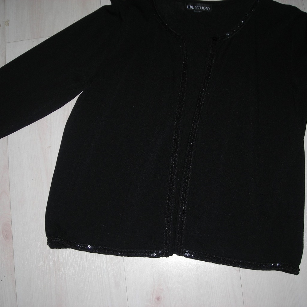 Date night blouse and jacket in size M petite. - Picture 3 of 4